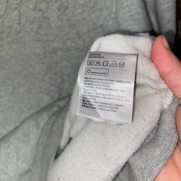 H&M Divided Likers Gray Embroidered Crew Neck Sweatshirt Women's Size Medium - Picture 4 of 5